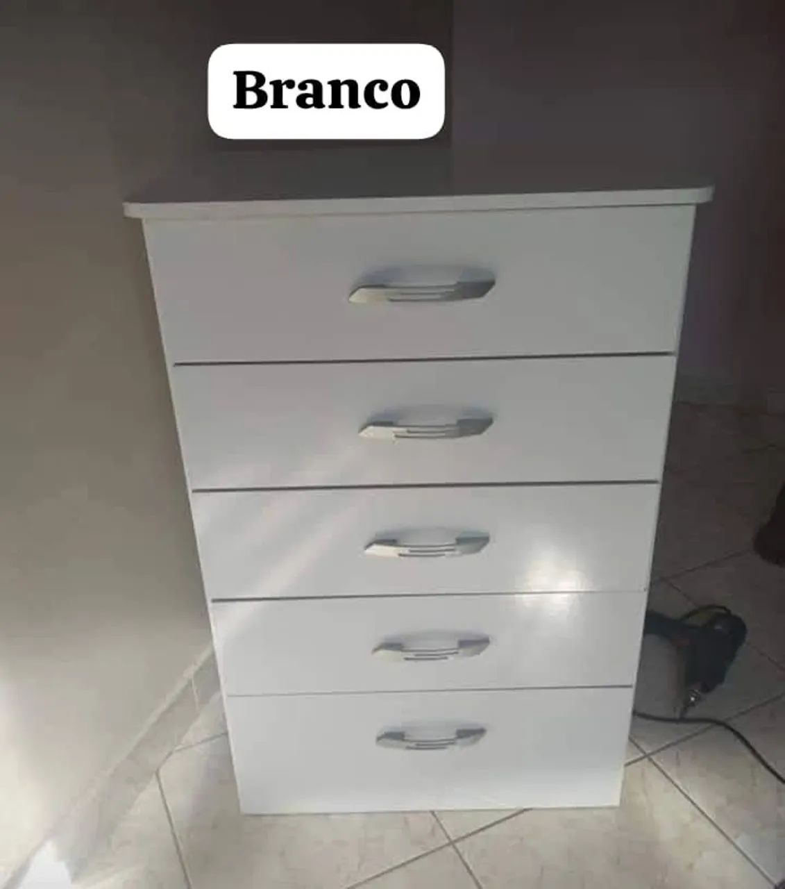 Cômoda 5 gavetas