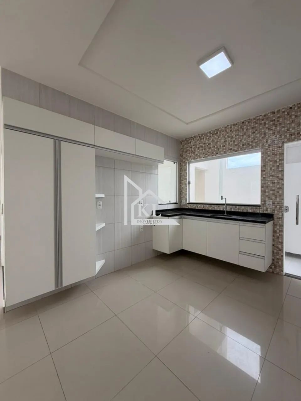 Cond Central Park I, Casa Nova com 4/4 (suíte), lado sombra - - Foto 5