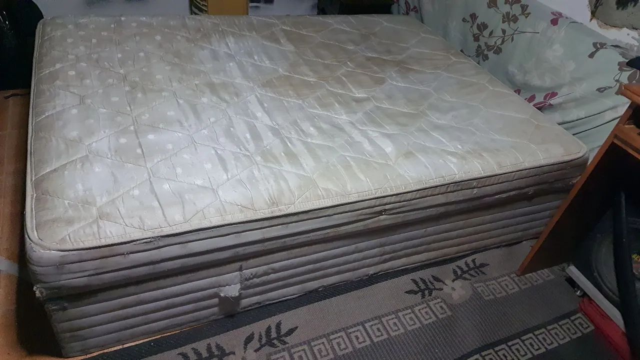  Doação Cama de casal baú 