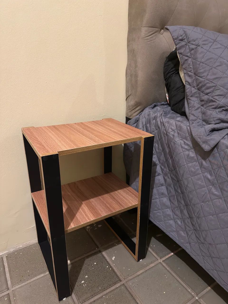 Mesa cabeceira de cama  - Foto 5