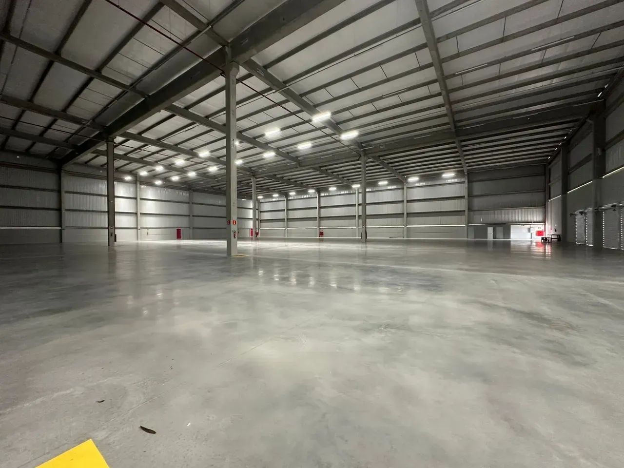 Galpão com área total de 4500m² no Civit II - Foto 2