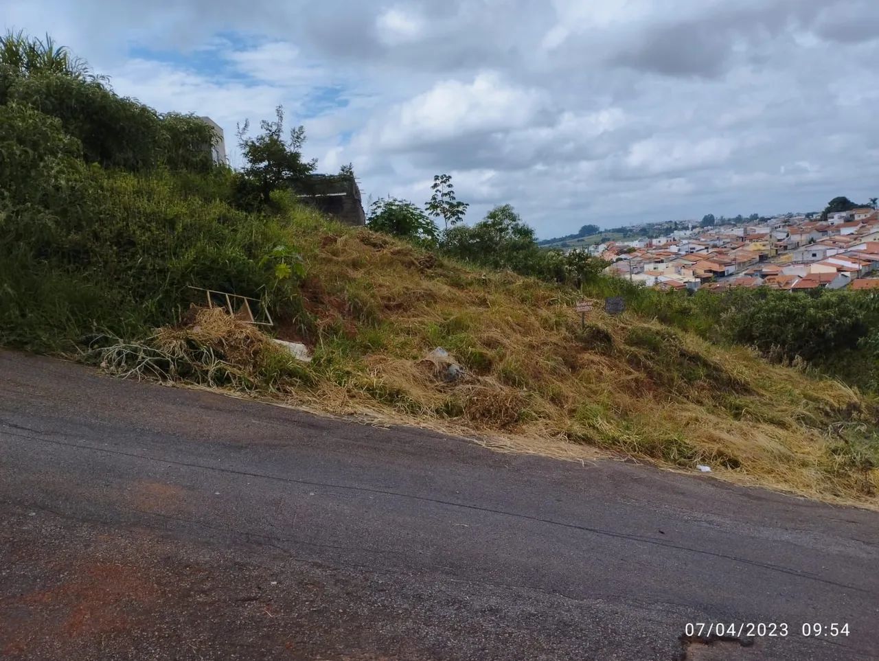 Vendo Apto, casa e terrenos - Foto 3