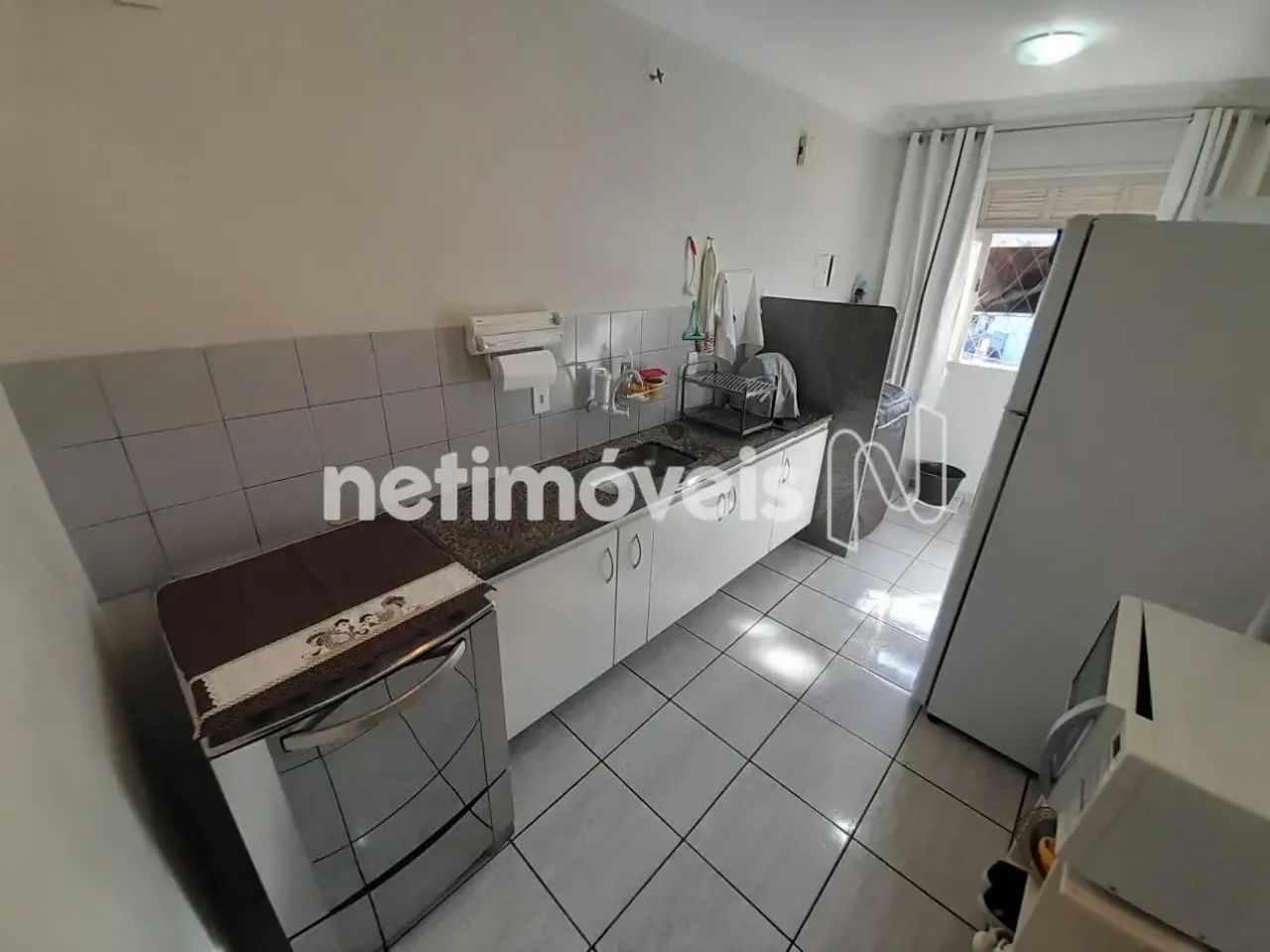 APARTAMENTO DE 3 QUANTOS, AMPLA, ILUMINADA E VENTILADA. 1 SUÍTE, SALA E COPA. - Foto 5