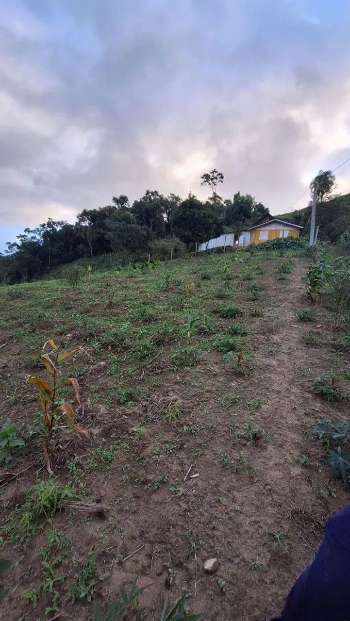 DOIS LOTES DE FÁCIL ACESSO A 1KM DO CENTRO