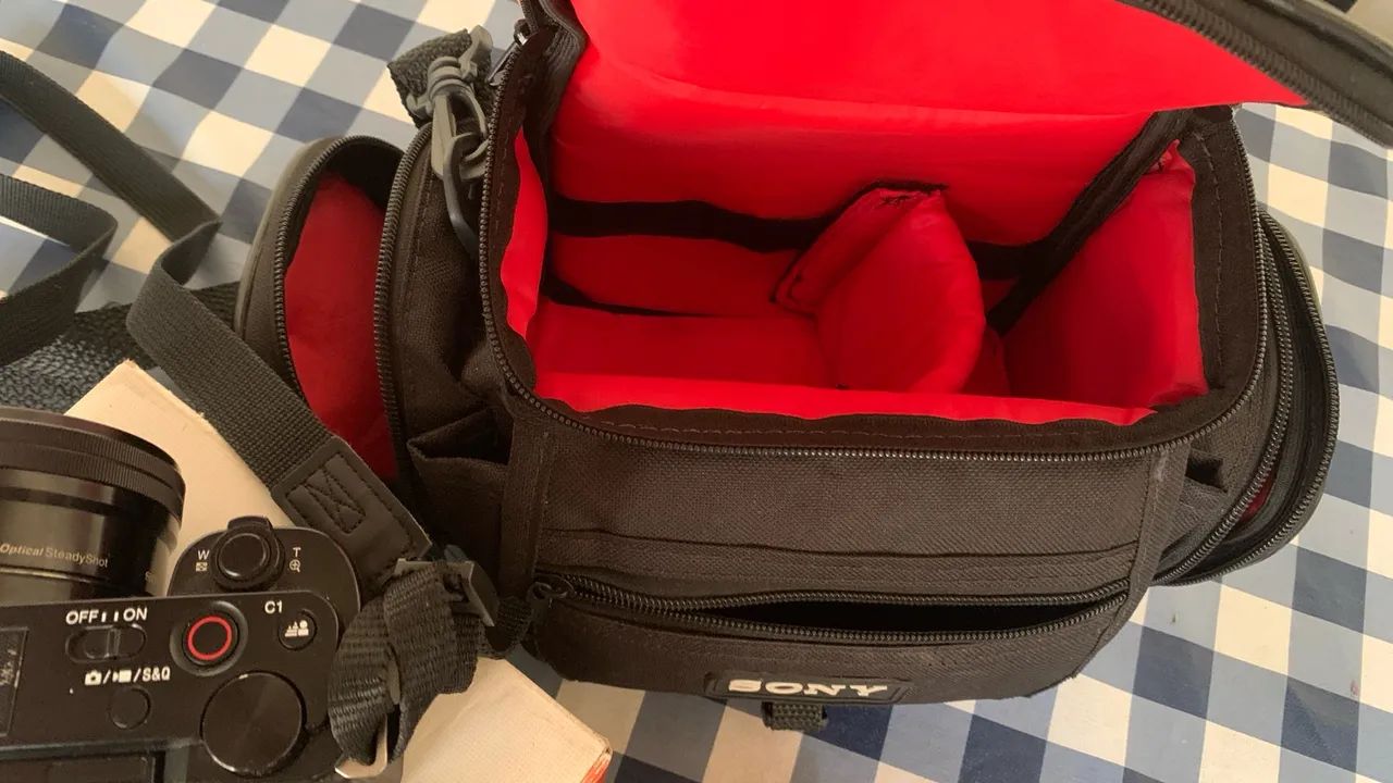 SONY ZV-E10 com lente do kit - Foto 4