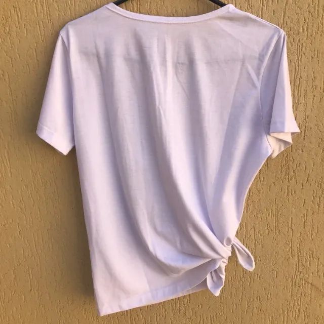 Camiseta Branca Bride Com Pérolas E Amarração Lateral - Foto 5