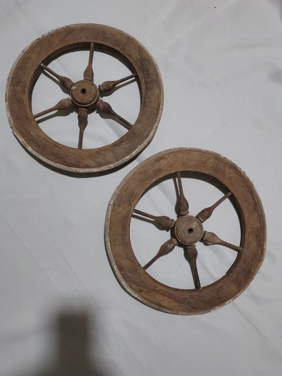 Rodas para carrinho de chá antigo 
