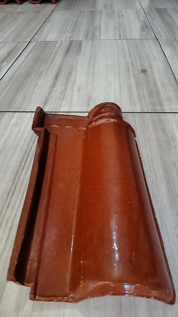 Vendo telha de barro R$0,80 a unidade 