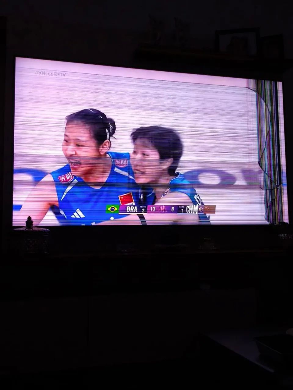 TV Samsung 65 polegadas (com avaria)