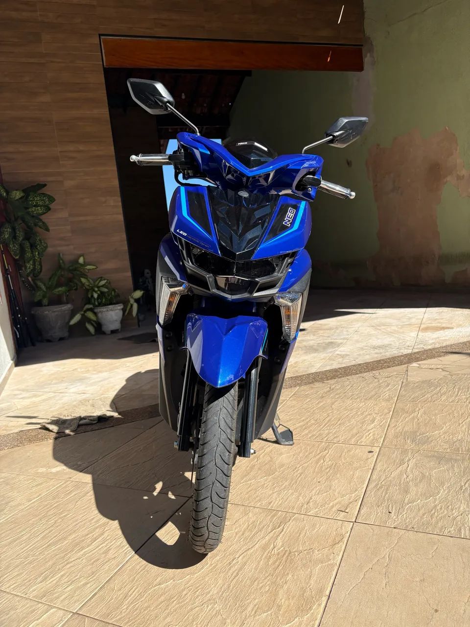 Moto Neo 125 Automática