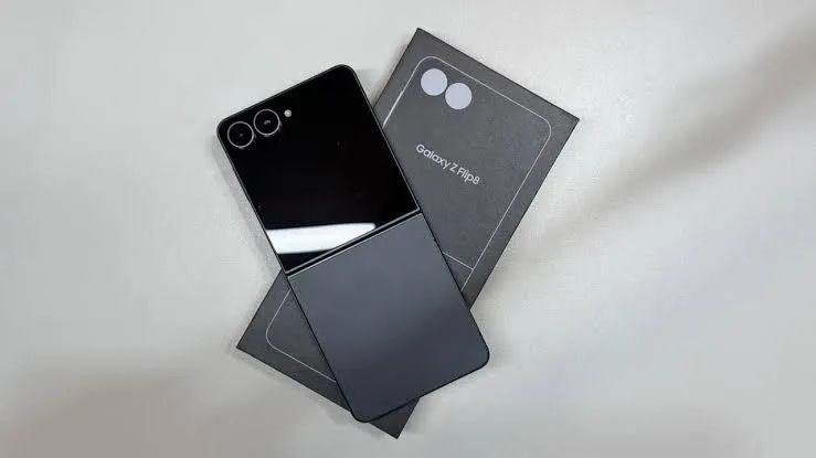 GALAXY ZFLIP 8 256 GB (lacrado)