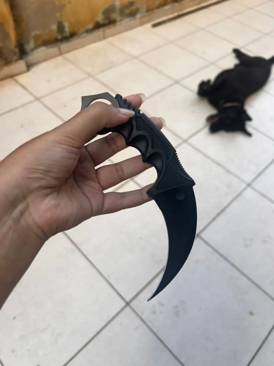 Karambit Preta com Bainha - Foto 4