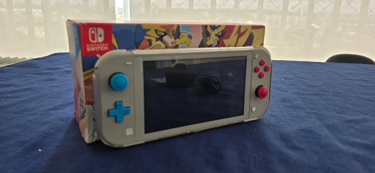 Nintendo Switch Lite - Edição Pokémon Sword & Shield - Foto 2