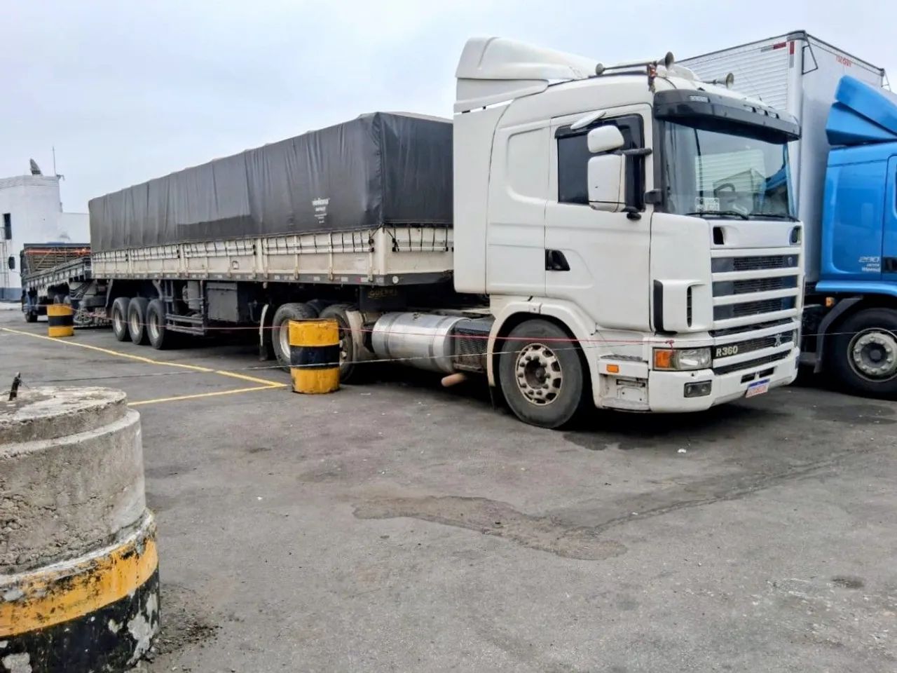 Scania 124 conjunto graneleiro
