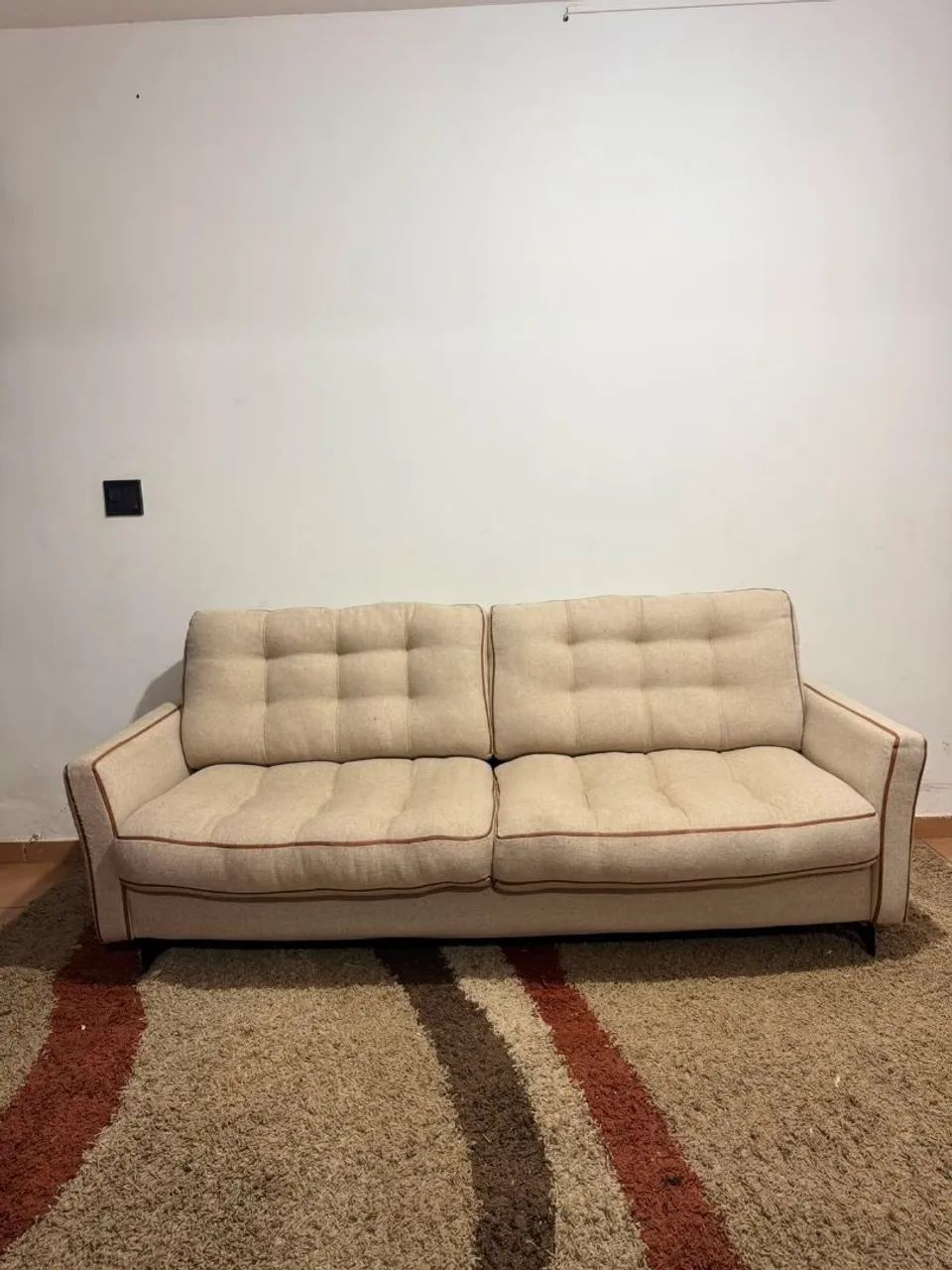Sofá living em linho