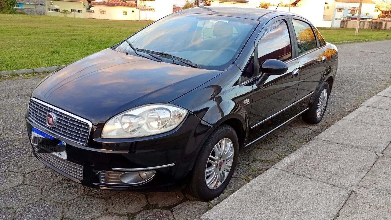Fiat Linea Essence Dualogic 1.8 Flex 16V 4P 2012 - Foto 5