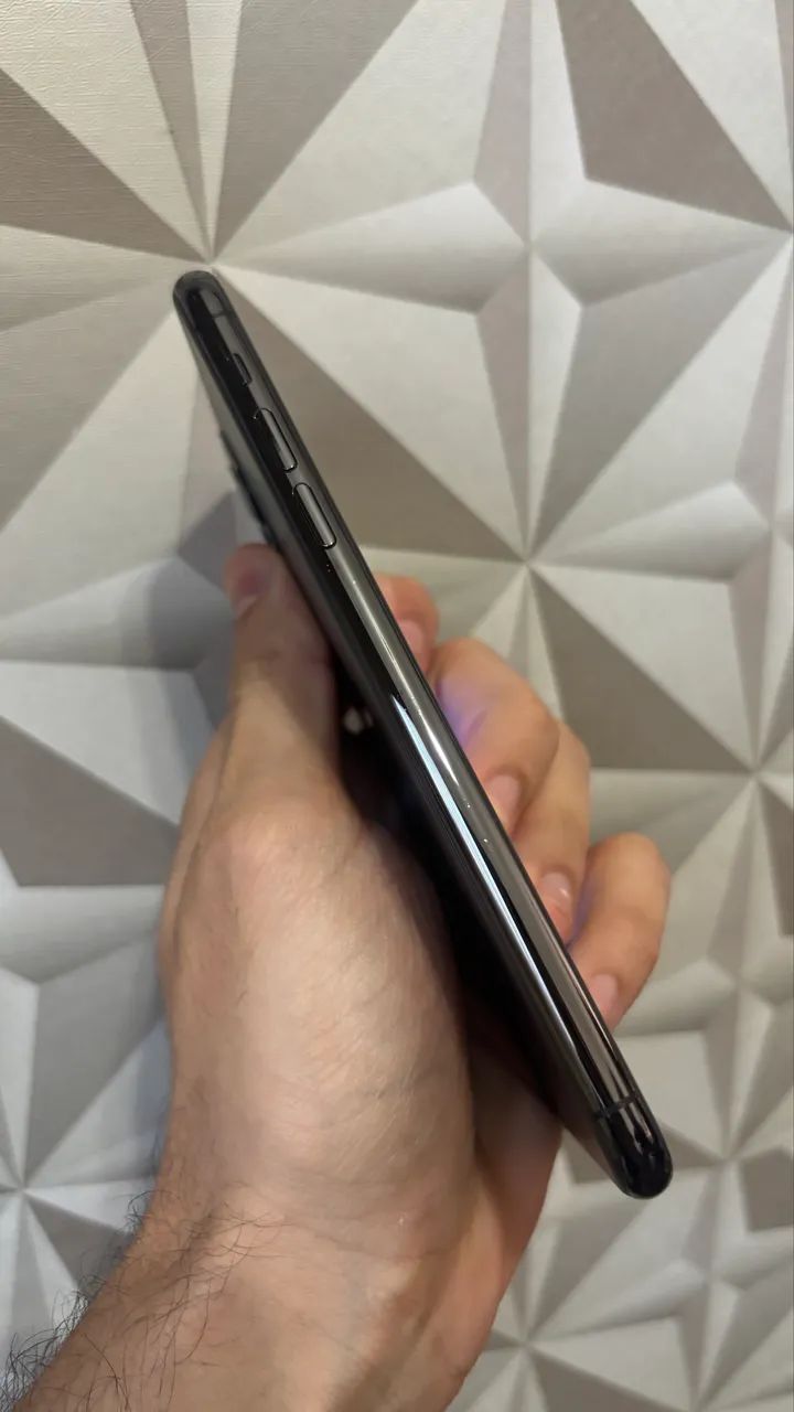 iPhone 11 Pro Max 256GB - Cinza 79% - Foto 2