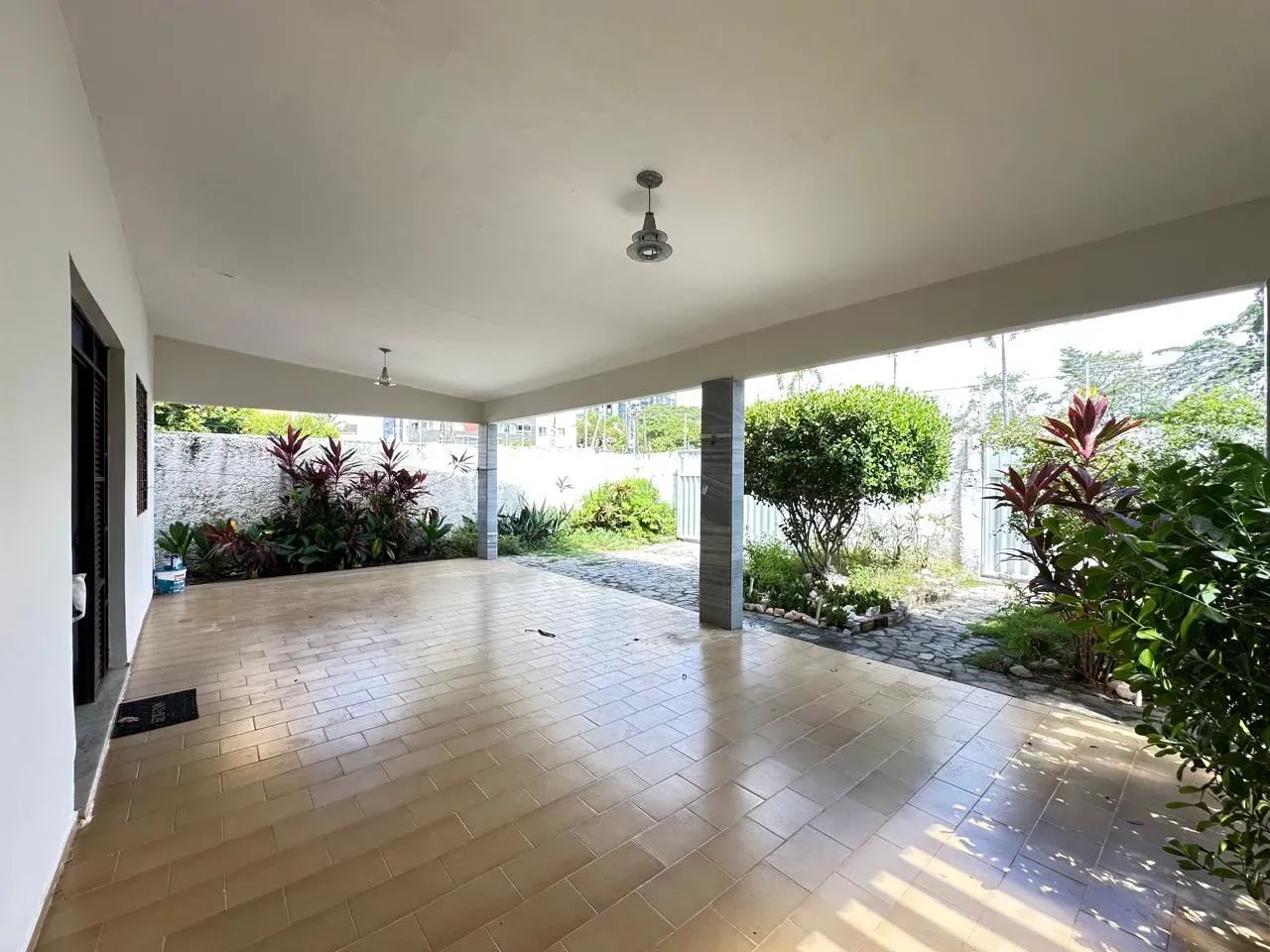 CASA COM 4 QUARTOS JARDIM LUNA/BRISAMAR - Foto 2