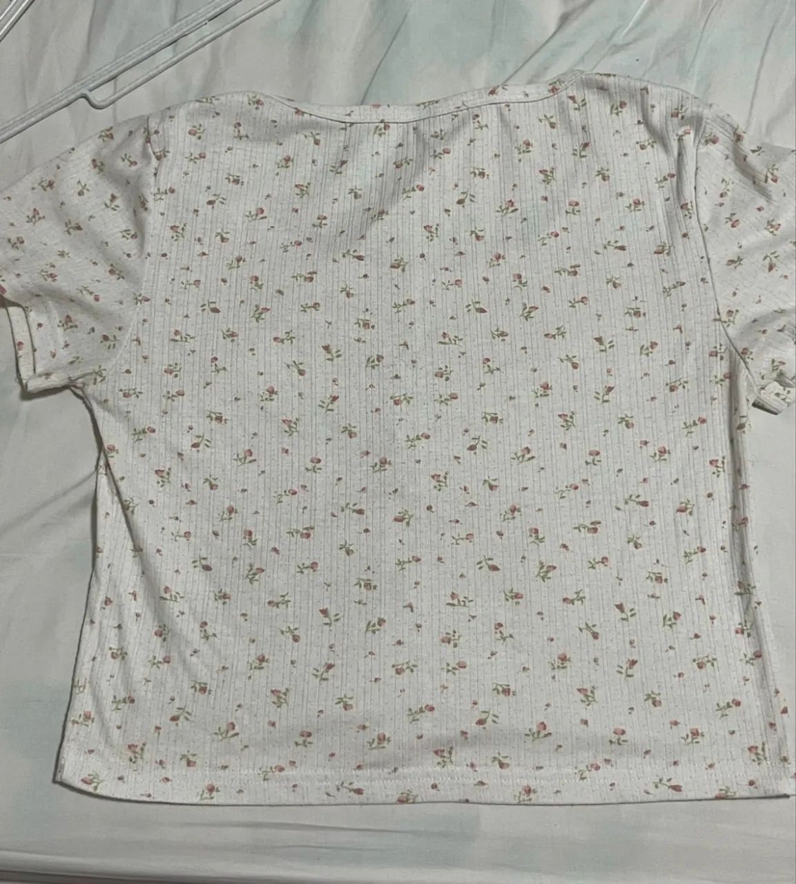 blusinha branca florida - Foto 3