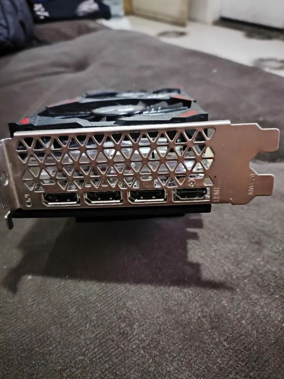 RX580 8GB COM DEFEITO  - Foto 5