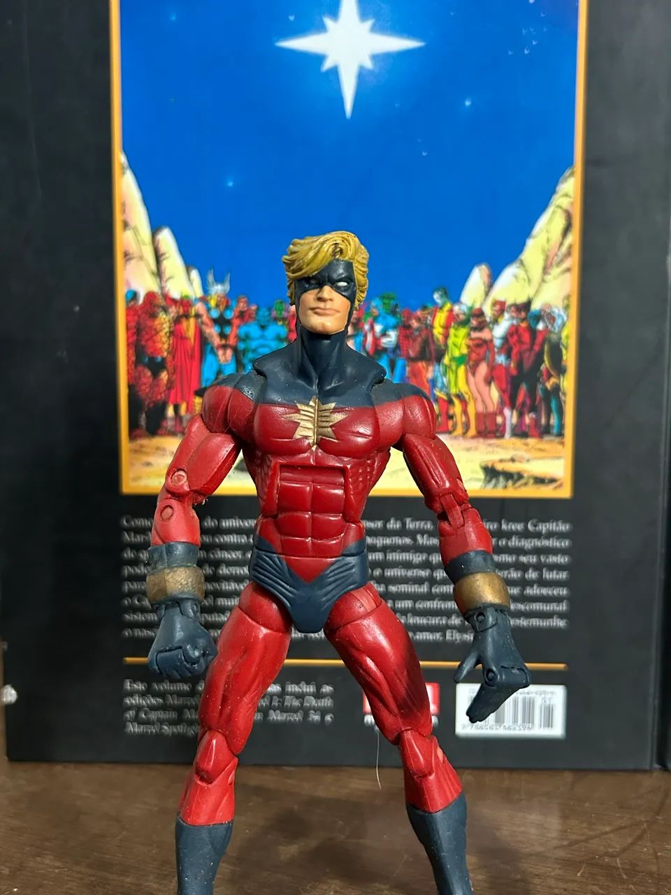 Marvel legends capitão Marvel 