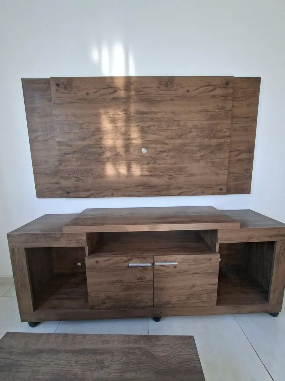 Lindo hack com Painel e Mesa de Centro