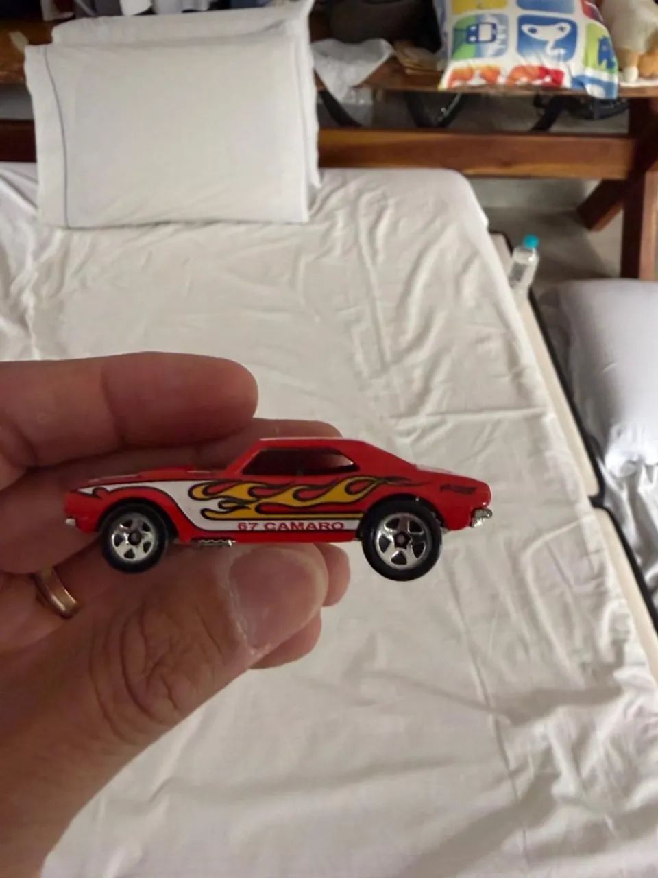 Hot Wheels '67 Camaro (2017) - Série Camaro Fifty - Loose - Foto 2
