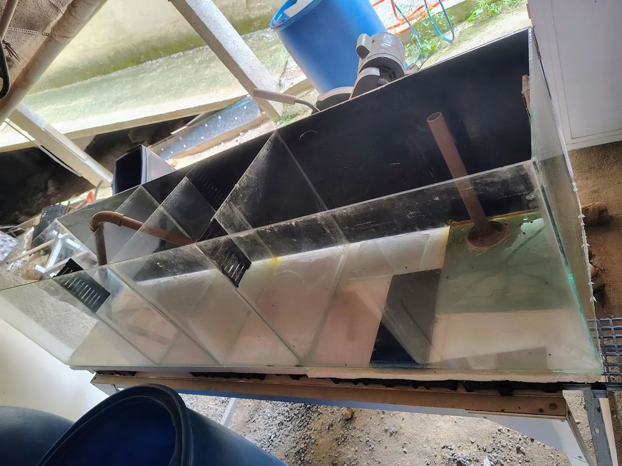 Bateria de peixes fundo com vazamento  - Foto 2
