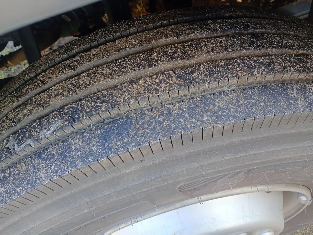 Volvo vm 330 ano 2121 - Foto 3