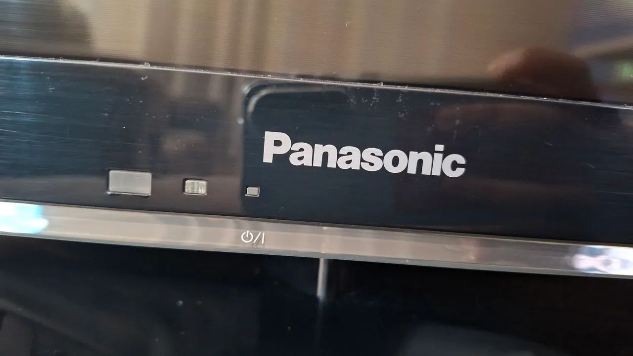 VENDO TELEVISÃO PANASONIC 42" LCD SMART TV - Foto 2