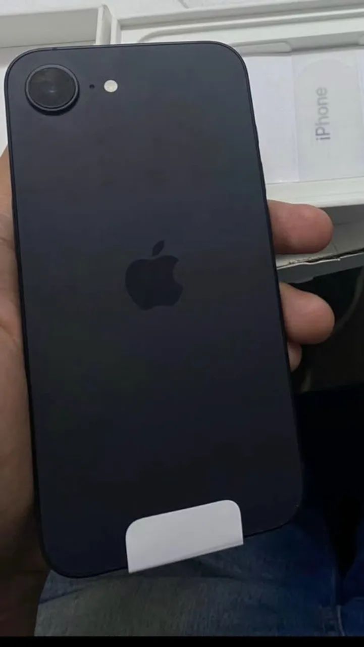 iPhone 16e 128GB Preto