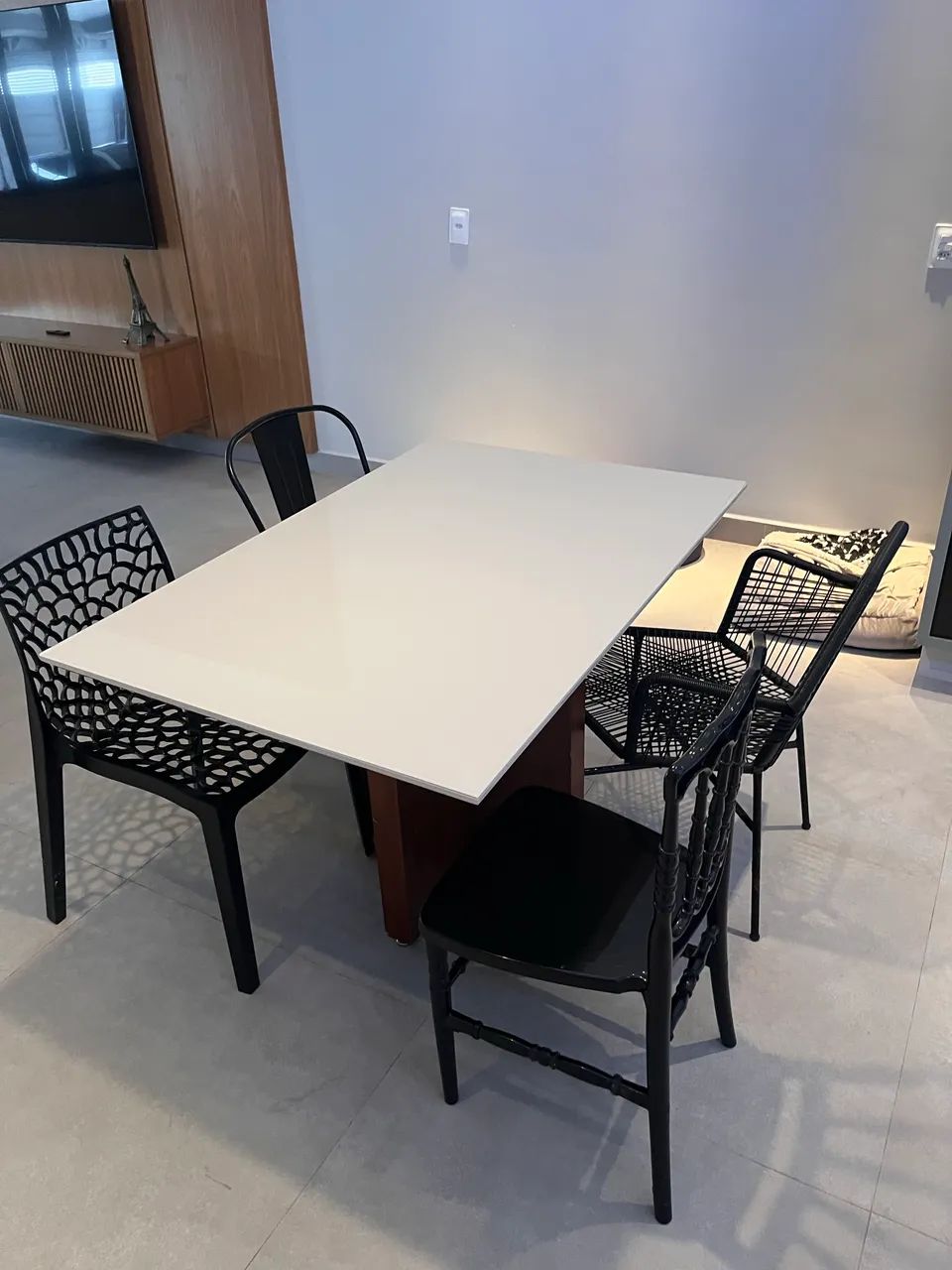 Dining Table and 4 Chairs65204504571010120