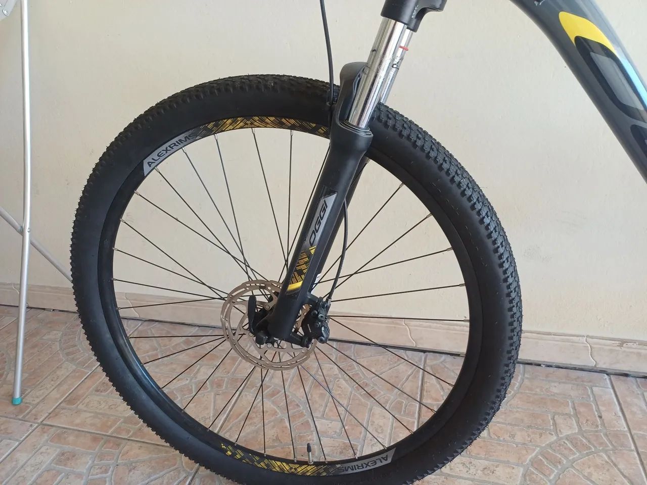 Bicicleta Oggi nova pouco usada: aro 29 e quadro 21 - Foto 3