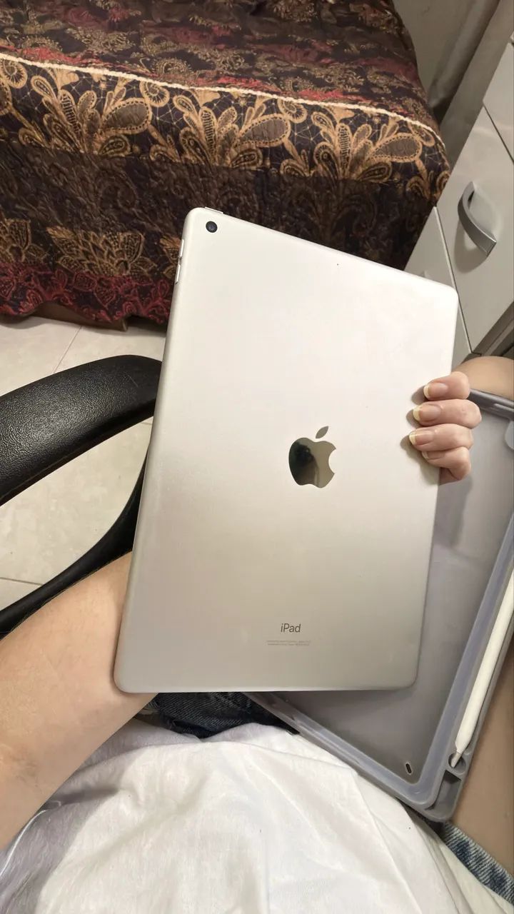 iPad série 8 de 32gb prata - Foto 3