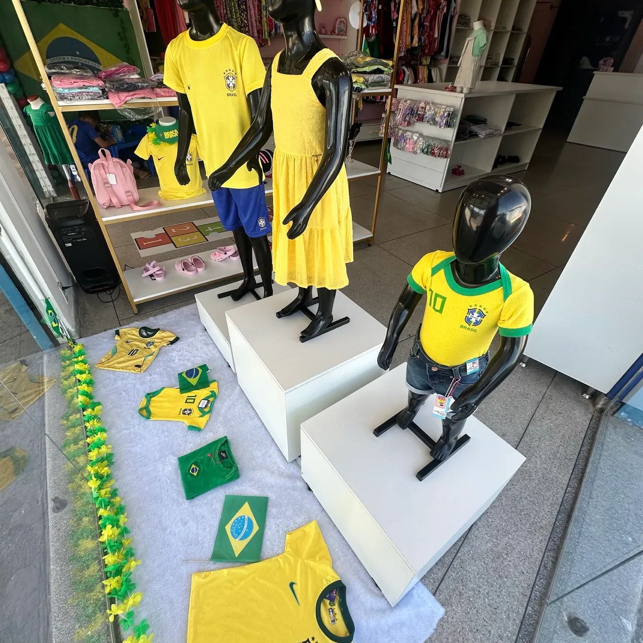 Vendo-se Loja de Roupa infantil 
