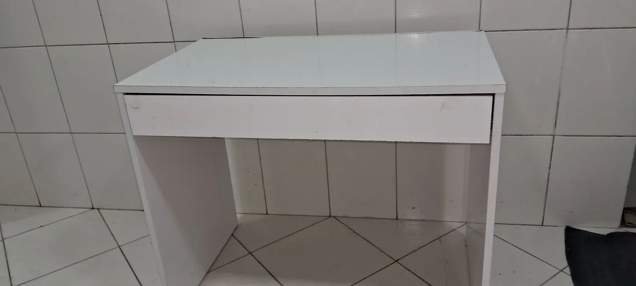 Mesa de escritório com gaveta branca  - Foto 5