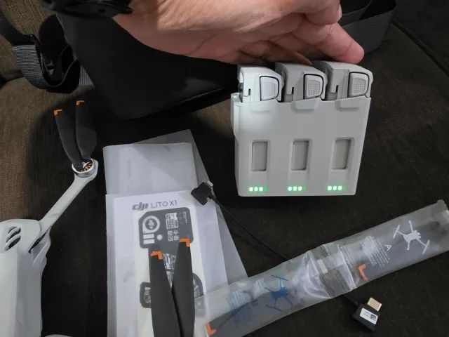 Drone DJI Lito X1 Fly More Combo (controle sem tela). 3 Meses de uso. Com NF. Impecável - Foto 3