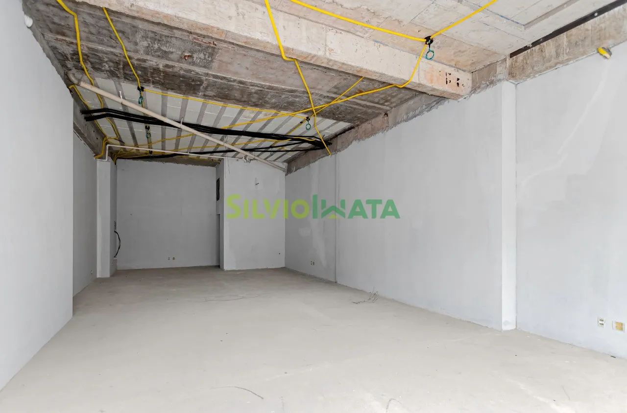 EXCELENTE SALA COMERCIAL DE 95,74 M² PARA LOCAR PRÓXIMO À AVENIDA COLOMBO. - Foto 3