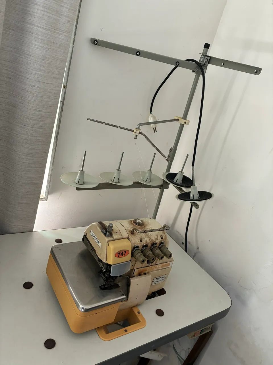 Máquina Overloque e interloque - Foto 4