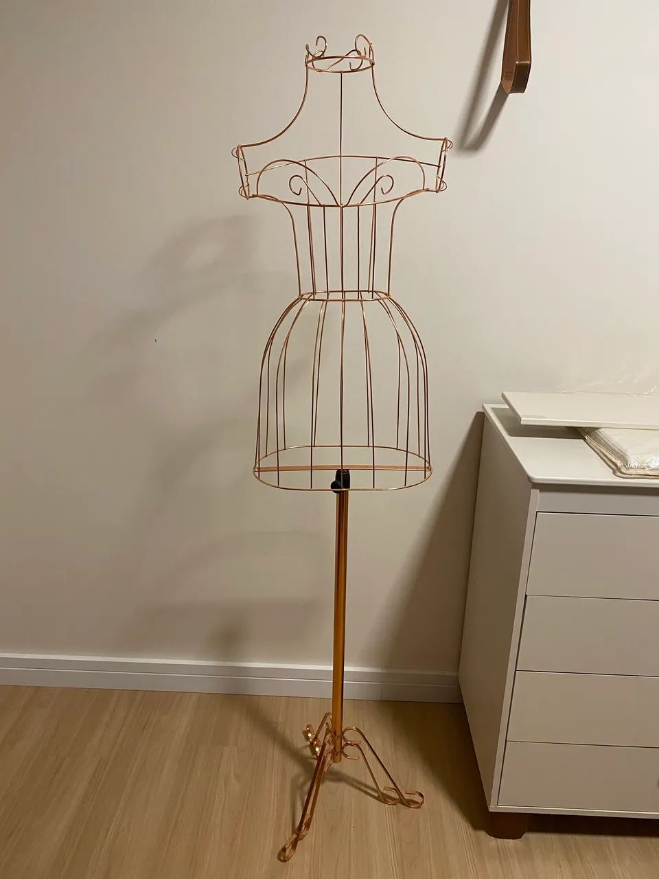 Manequim aramado Rose Gold 