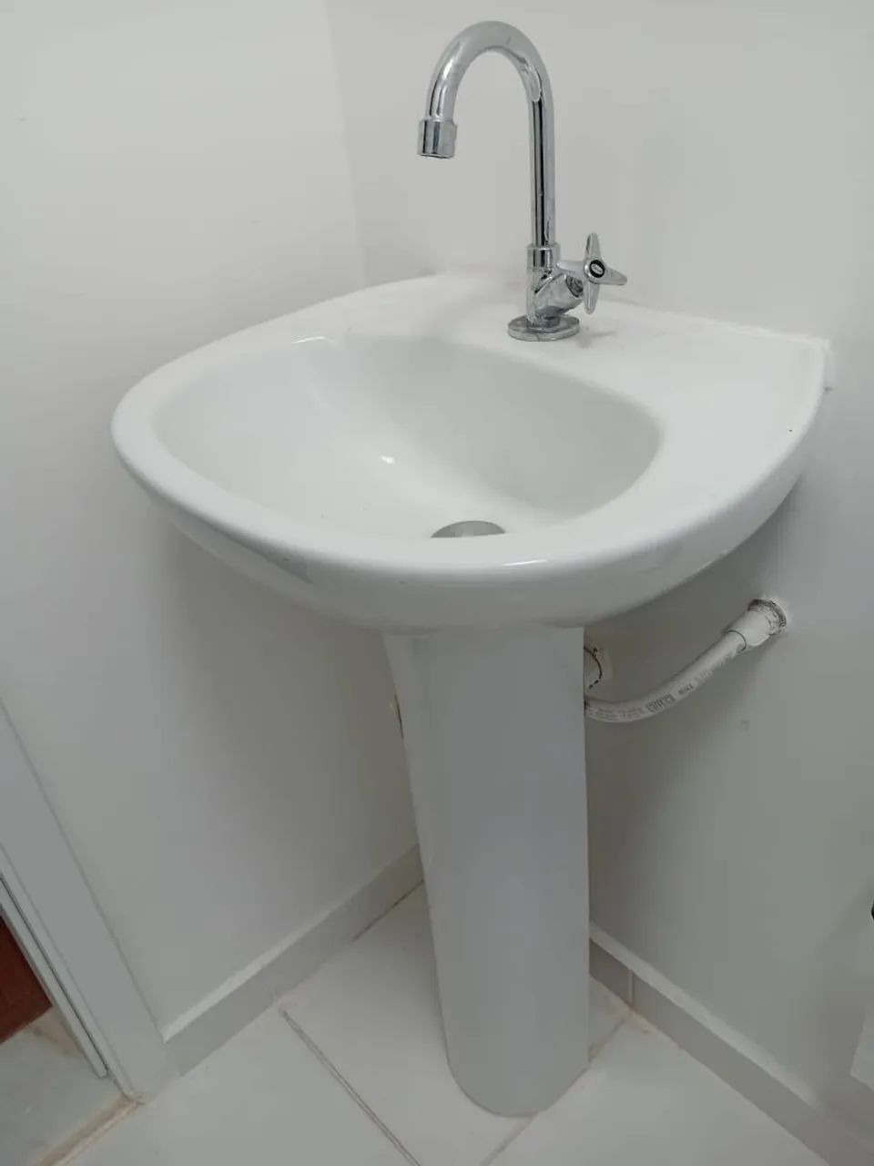 Vendo lavatorios e pia novos - Foto 2