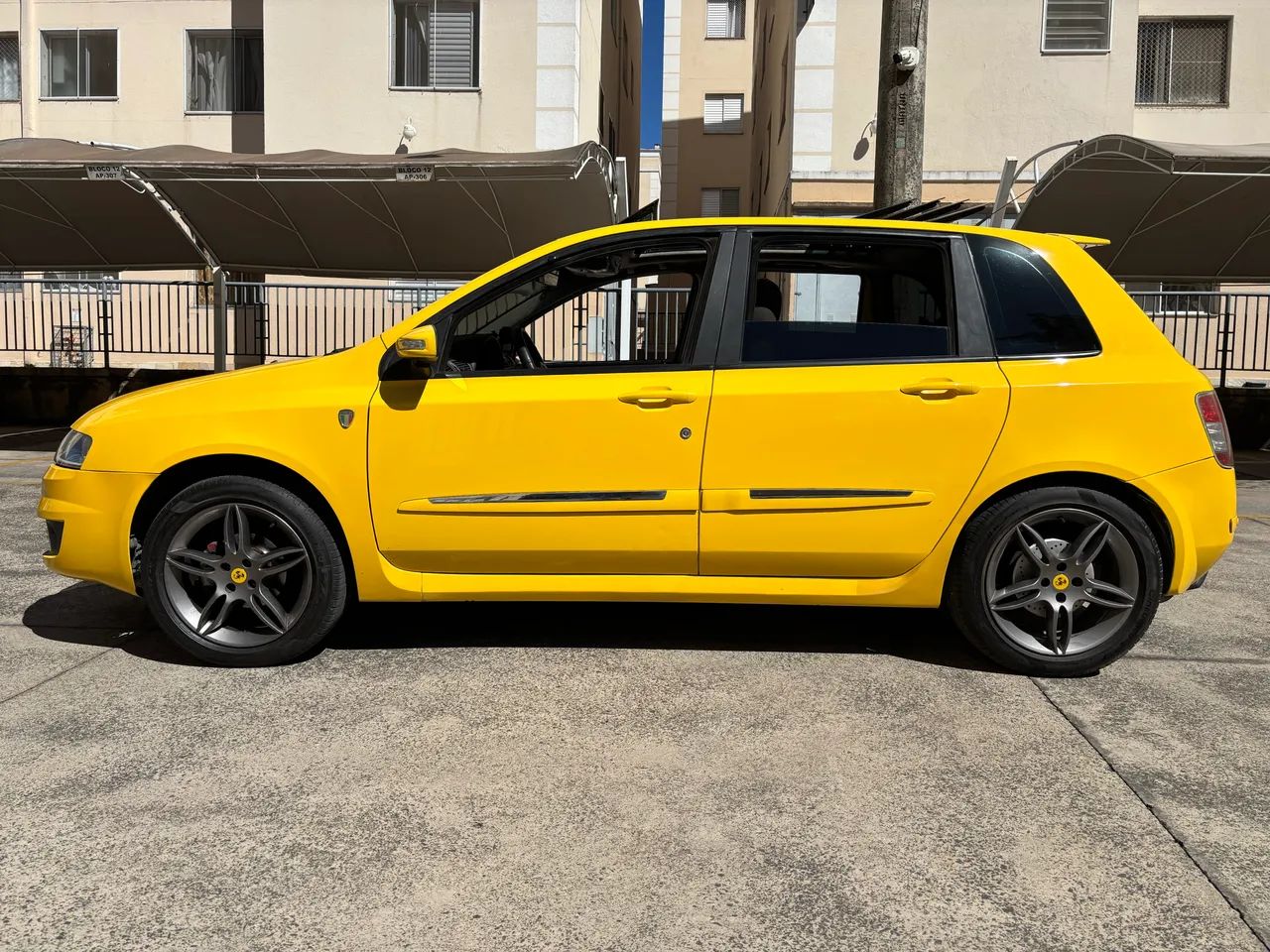 Fiat Stilo 1.8 Sporting Flex 8V 5P 2009 - Foto 2