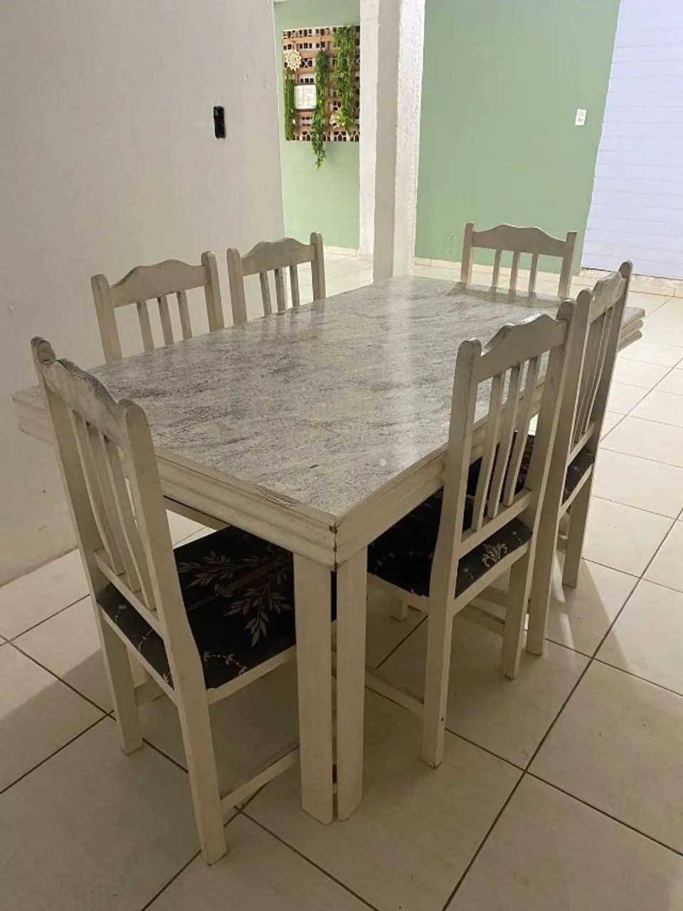 Mesa de Jantar + 6 cadeiras