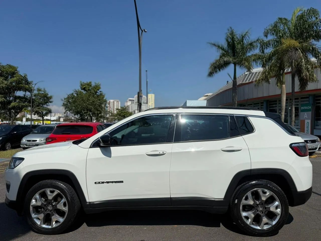 Jeep Compass Longitude 2.0 4X2 Flex 16V Aut. 2020 - Foto 4