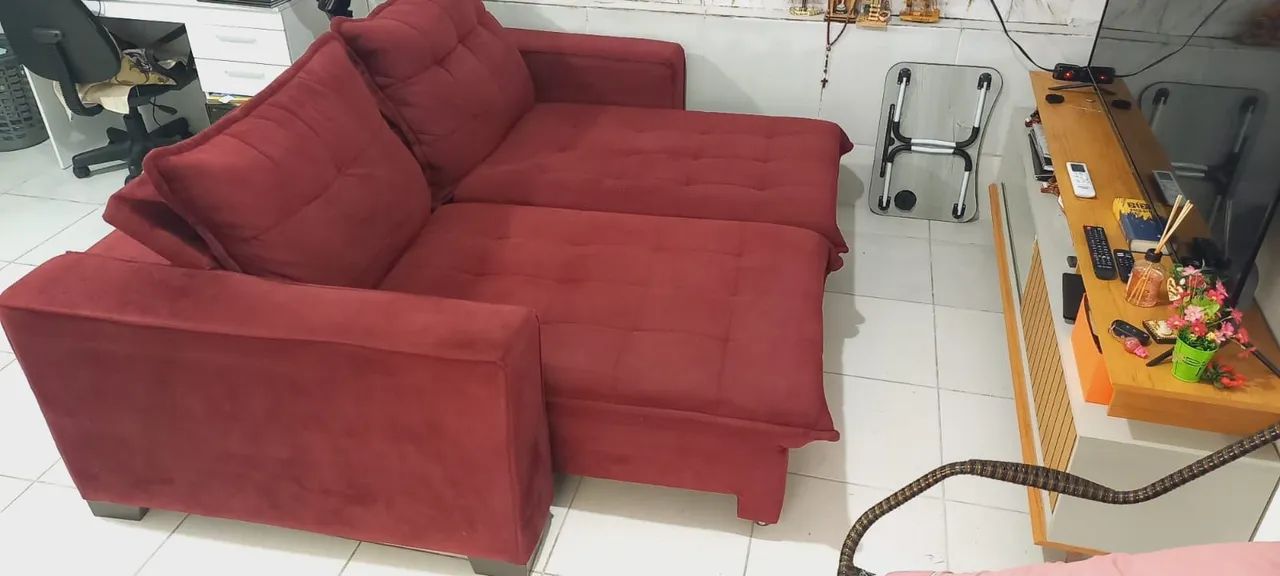 Sofá retrátil praticamente novo