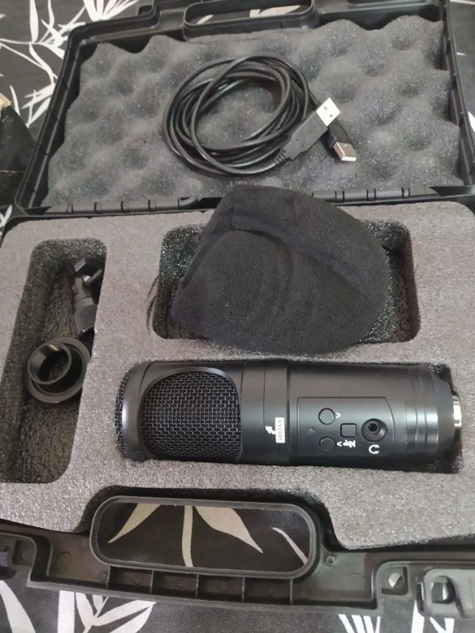 Microfone Arcano Profissional USB 
