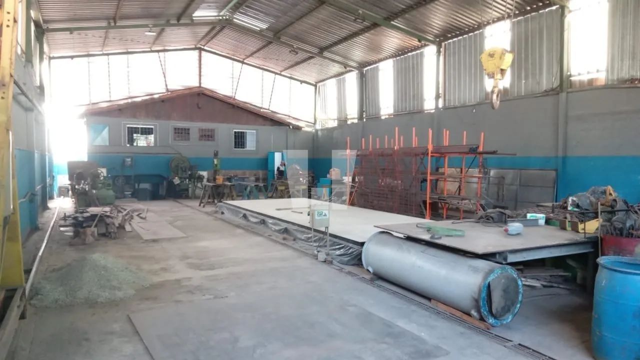 Galpão com 440 m² - Minas Brasil