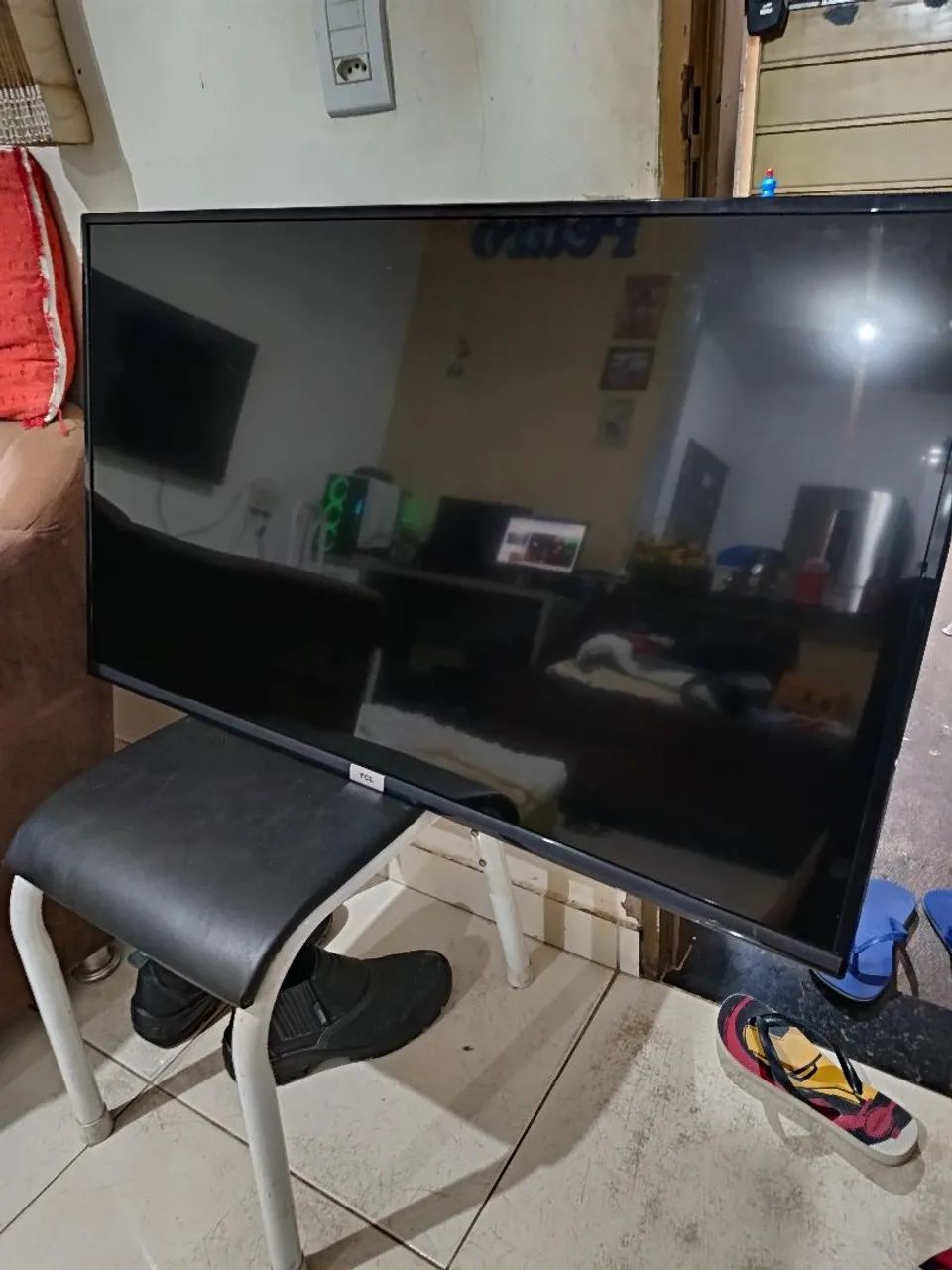 Tv tcl com defeito  - Foto 2