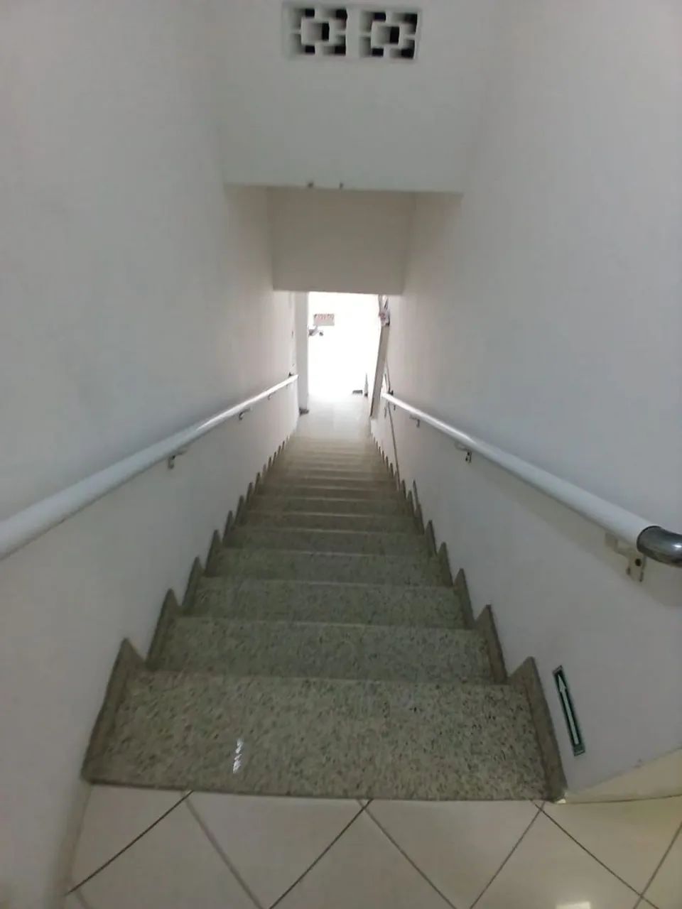 Sala.comercial com banheiro.  - Foto 2
