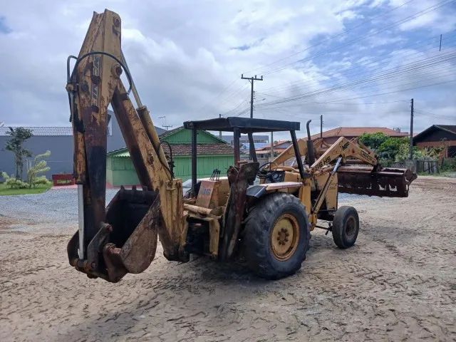 RETROESCAVADEIRA HS 86 - Foto 3